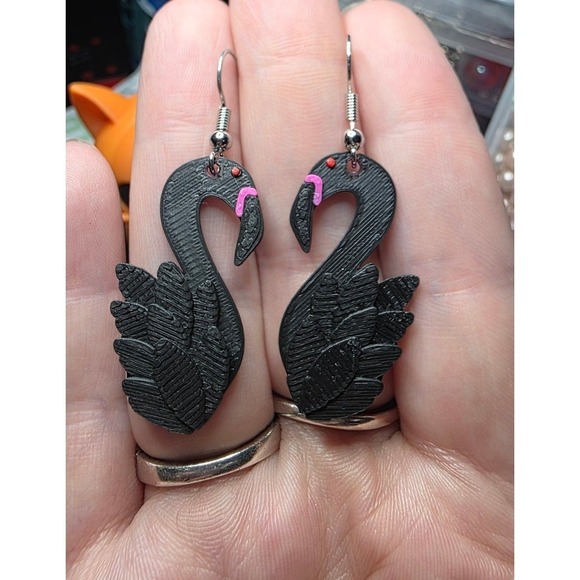 Black flamingo earrings - Picture 1 of 1